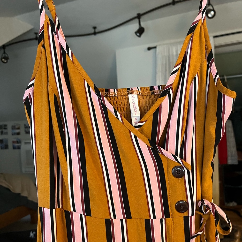 BUNDLE ME * Faux Wrap Dress - Picture 4 of 6